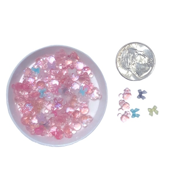 🆕 Pink Minnie Mouse Bow Nail Charm 40 Mixed Pieces - Picture 1 of 6